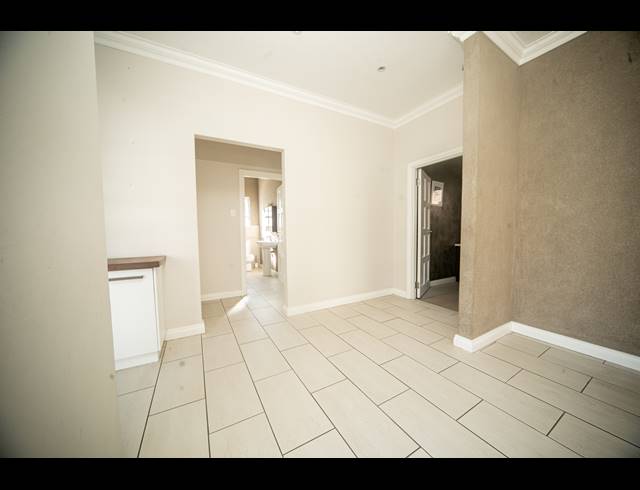 3 BEDROOM FREEHOLD FOR SALE IN BEACON BAY